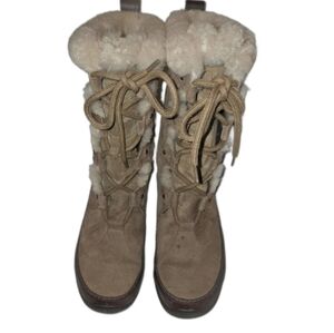 The North Face Tan Lace-Up Shearling  lined Boots 8